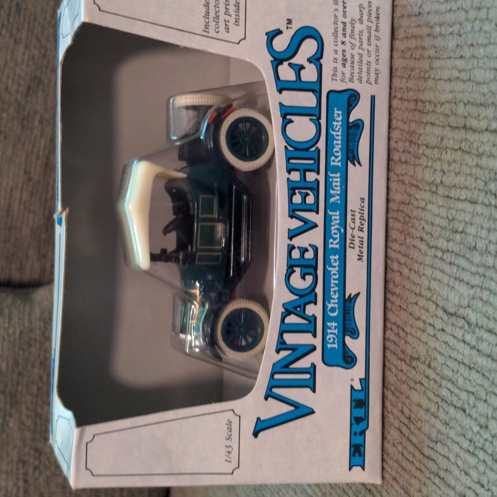 NWT Vintage Ertl Die-Cast 1/43 Scale 1914 Chevrolet Royal Mail Roadster. In …
